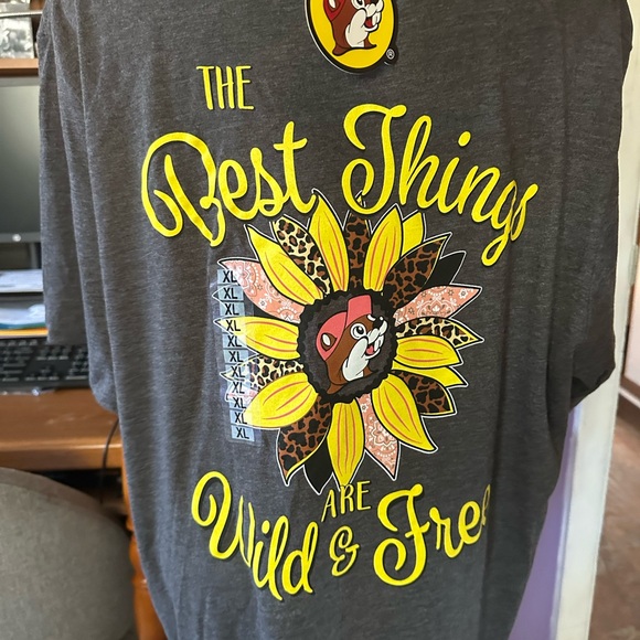 Buccees 3 shirt bundle - Picture 2 of 10